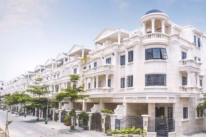 Nhà liền thổ giá triệu USD khó tiêu thụ