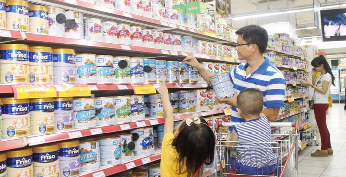 Bỏ áp giá trần sữa: Bộ Công Thương có ‘cầm cương’ tốt?