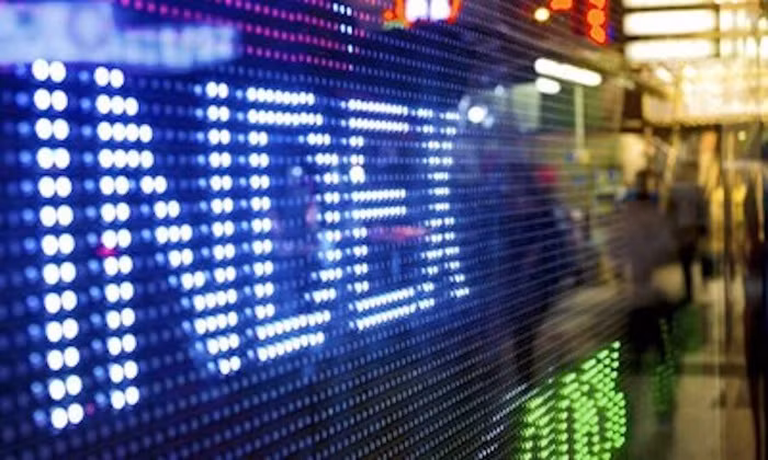 Thị trường chứng khoán trong cơn bão Corona: "Trong nguy có cơ"