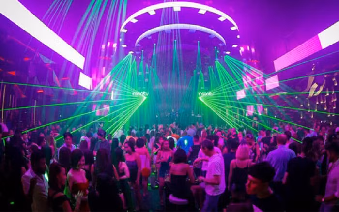 Hà Nội: Tạm dừng hoạt động các cơ sở kinh doanh karaoke, vũ trường, quán bar