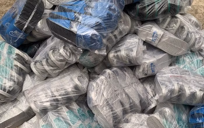 QLTT Vĩnh Phúc thu giữ nhiều sản phẩm dép giả mạo nhãn hiệu NIKE