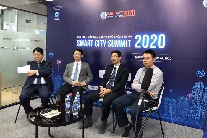 Các đại biểu trong các phiên chuyên đề