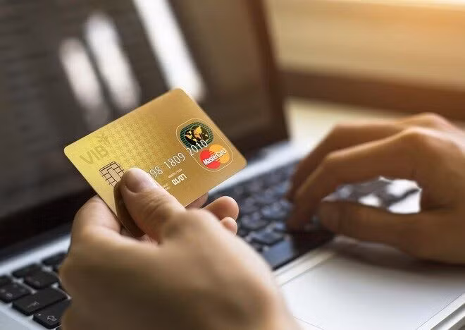 Vụ tài khoản bị mất 30 triệu VIB đòi nợ gần 100 triệu: VIB giấu bớt sự thật?