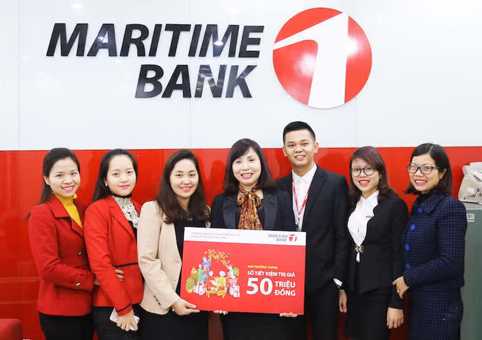 Một khách hàng may mắn trúng sổ tiết kiệm 50 triệu đồng từ Maritime Bank