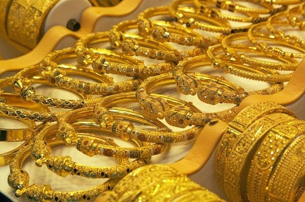 Giá vàng trong nước tiếp tục tăng vọt giá vàng