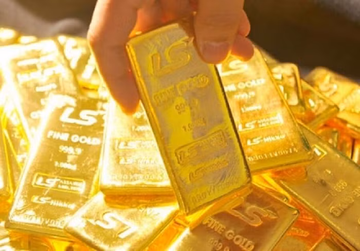 Giá vàng trong nước và thế giới cùng giảm mạnh