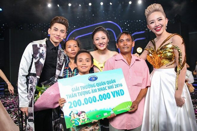 Hồ Văn Cường trở thành quán quân Vietnam Idol Kids 2016