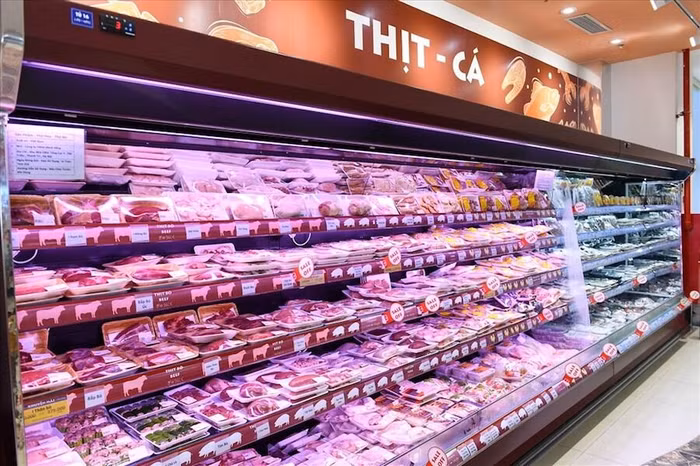 Khu vực thực phẩm tươi sống tại siêu thị Fujimart