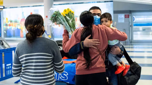 Hoa Kỳ chấm dứt lệnh cấm du lịch, mở cửa cho khách du lịch đã tiêm phòng ảnh 1