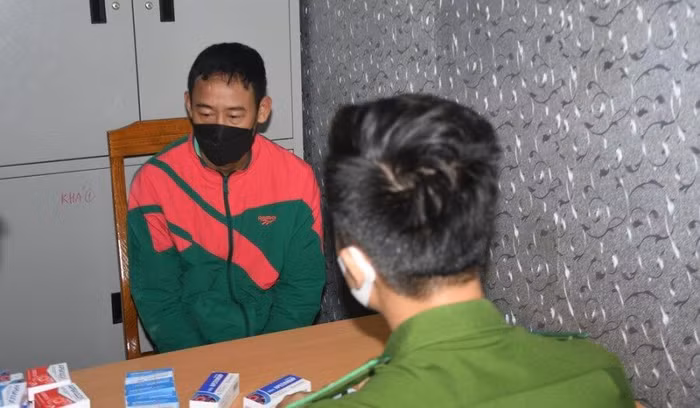 Một đối tượng buôn bán thuốc điều trị Covid bị lực lượng Công an TP Hải Phòng bắt giữ