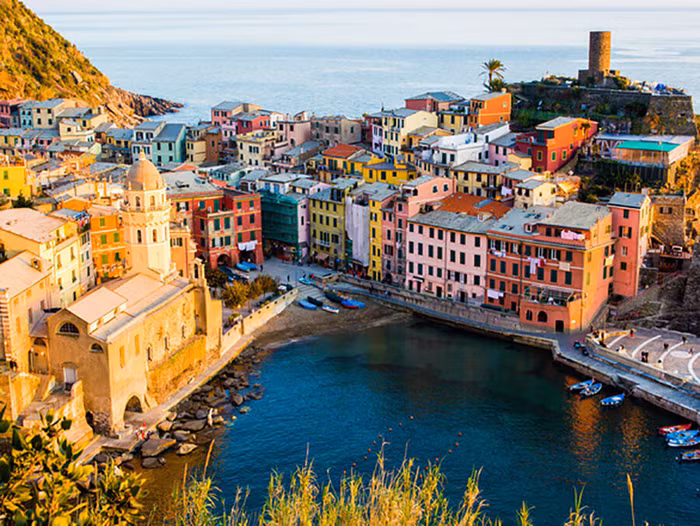 Ngôi làng Sirmione, Ý - Ảnh: CONDÉ NAST TRAVELER