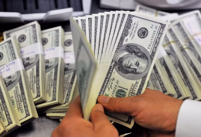 Giá ngoại tệ ngày 12/4: Đồng USD vẫn trên đà lao dốc