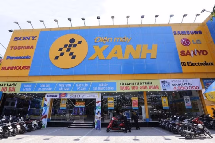 Doanh thu Điện máy Xanh gần bằng Thegioididong.com