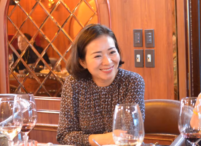 Bà Nguyễn Thu Thủy tham gia chương trình Bữa sáng doanh nhân