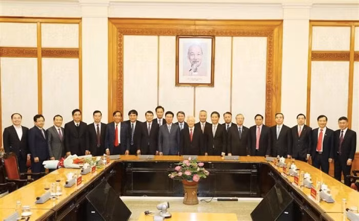 Công bố Quyết định phân công Ủy viên Bộ Chính trị