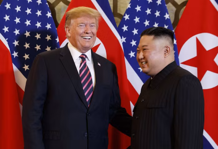 Chuyện giờ mới kể: TT Donald Trump mời Chủ tịch Kim Jong Un "đi ké" chuyên cơ sau cuộc gặp thượng đỉnh tại Việt Nam