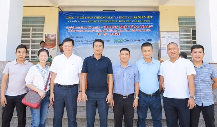 Đoàn công tác từ thiện Danh Việt Group