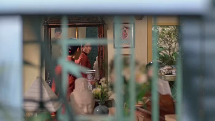 "Chân dung Madam Phượng" cũng xuất hiện trong các phân cảnh của bộ phim Mùi Đu Đủ Xanh (1993) của đạo diễn Trần Anh Hùng như một biểu tượng văn hóa trong tác phẩm điện ảnh nổi tiếng của Việt Nam