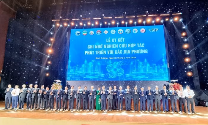 VSIP ký kết phát triển khu công nghiệp thông minh với 9 tỉnh thành