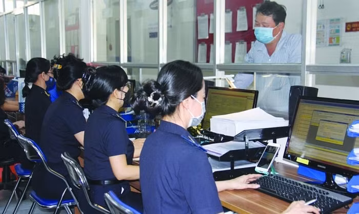 Một doanh nghiệp FDI bị dừng làm thủ tục hải quan vì nợ thuế