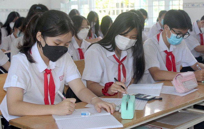 Hà Nội: Không bắt buộc học sinh mua đồng phục mới ảnh 1 Hà Nội: Không bắt buộc học sinh mua đồng phục mới