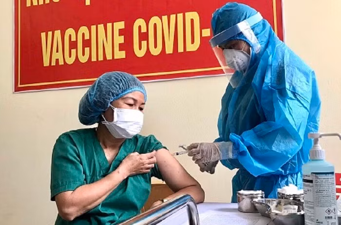 Hơn 48.200 người đã tiêm vắc xin COVID-19
