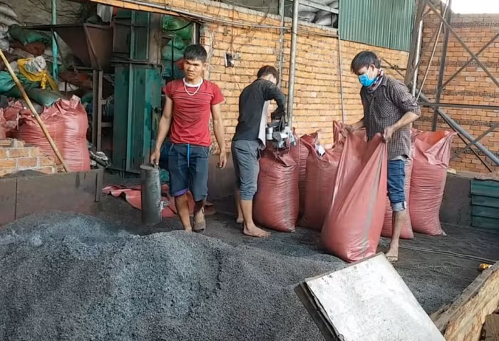 Chính thức kết luận vụ phế phẩm cà phê trộn pin tại Đak Nông