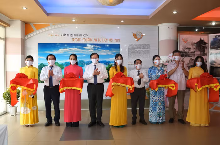 Cũng trong ngày 22/6, Viện Phim Việt Nam tổ chức hội thảo "Lưu trữ, bảo quản, số hóa, phục chế phim trong thời kỳ Cách mạng công nghiệp lần thứ tư"
