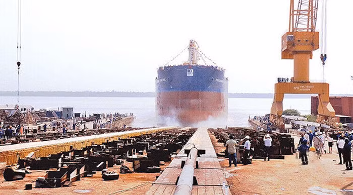 Đơn hàng chủ yếu là mẫu tàu "cò con", SBIC đói việc gay gắt