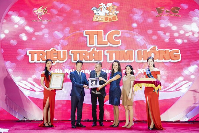 TLC – Triệu trái tim hồng: Sứ mệnh phụng sự cộng đồng, kiến tạo xã hội ảnh 1 TLC – Triệu trái tim hồng: Sứ mệnh phụng sự cộng đồng, kiến tạo xã hội