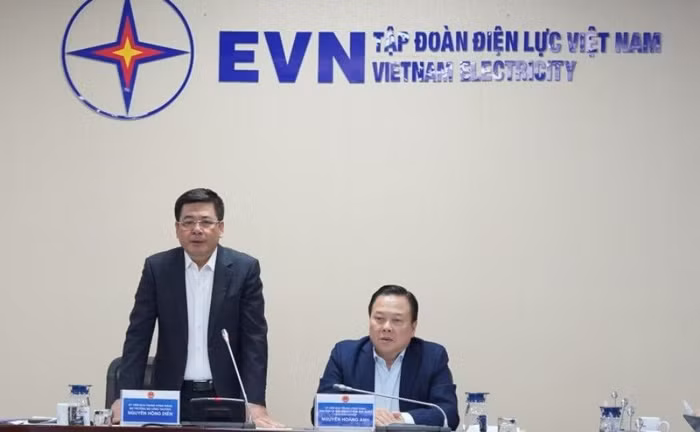Tập đoàn Điện lực cần triển khai giải pháp "gỡ" những vướng mắc về đầu tư xây dựng các dự án