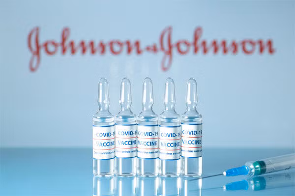 Mỹ khuyến nghị tạm dừng tiêm chủng vắc xin Johnson & Johnson