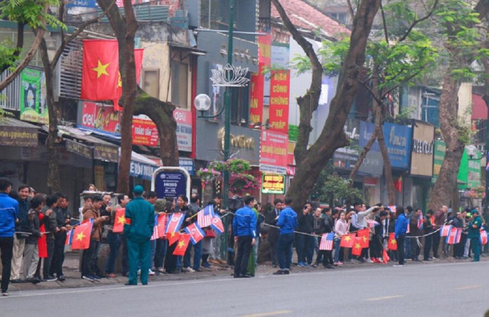 Chủ tịch Kim Jong Un nhận sự tiếp đón nồng nhiệt của nước chủ nhà ảnh 7