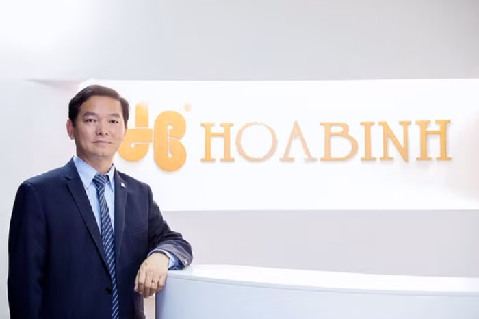 Chậm báo cáo giao dịch, anh em ông Lê Viết Hải bị phạt hơn 160 triệu đồng