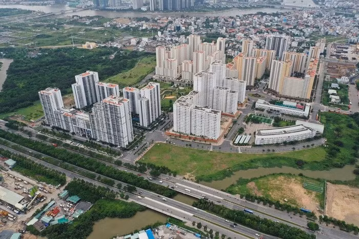 TP. HCM bán đấu giá hơn 5.000 căn hộ và 41 nền đất để thu hồi vốn