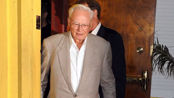 Hé lộ di chúc của ông trùm khách sạn Barron Hilton