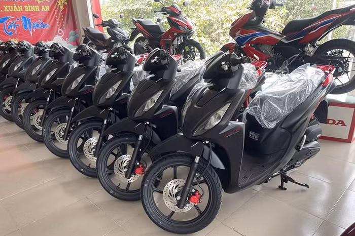 Giá Honda Vision 2022 lao dốc mạnh