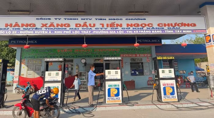 Bộ Công thương chỉ đạo tăng cường kiểm tra, giám sát hoạt động kinh doanh xăng dầu ảnh 1