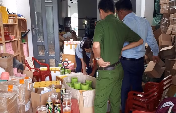 Thu giữ lượng lớn mỹ phẩm không rõ nguồn gốc, xuất xứ ở Cà Mau
