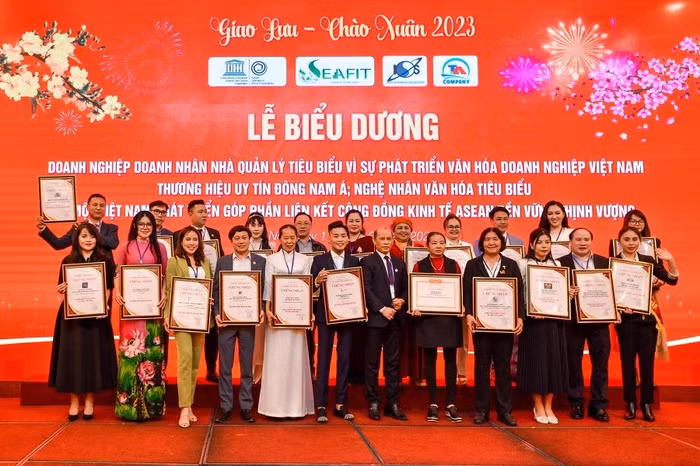 Các Doanh nhân được vinh danh “Sao vàng doanh nhân Việt Nam” 2022