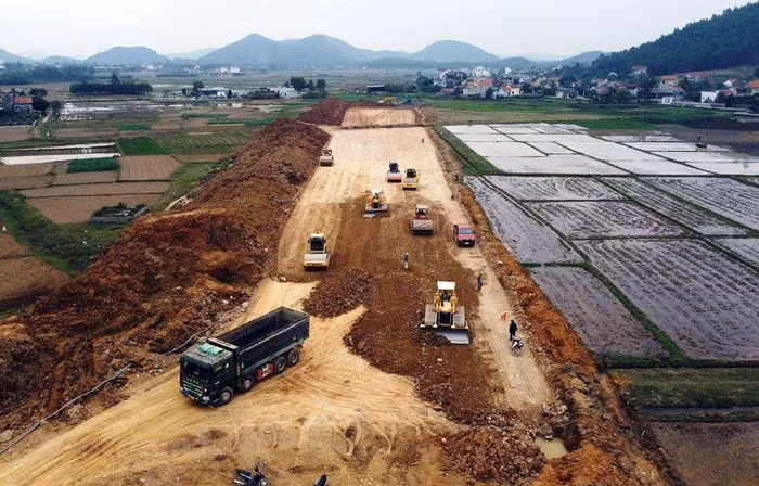 Bộ Giao thông Vận tải "thúc" tiến độ cao tốc Bắc Nam, đoạn Quốc lộ 45 - Nghi Sơn