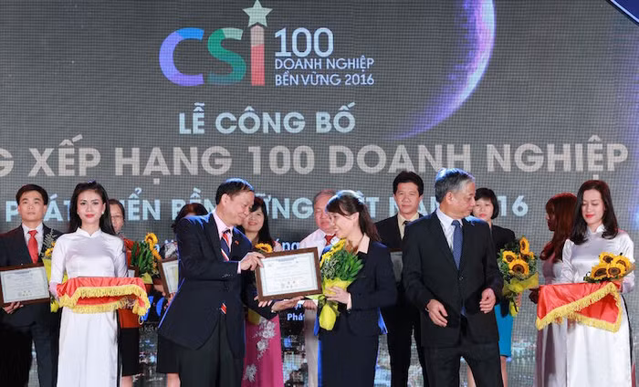 Ngân hàng SHB vào Top 100 doanh nghiệp bền vững nhất 2016