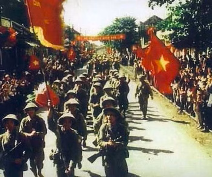 Sống lại khoảnh khắc hào hùng ngày giải phóng thủ đô 10-10-1954