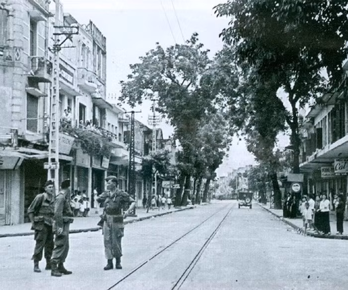 Sống lại khoảnh khắc hào hùng ngày giải phóng thủ đô 10-10-1954 ảnh 7