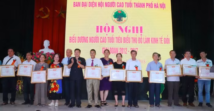 Hà Nội biểu dương người cao tuổi tiêu biểu làm kinh tế giỏi