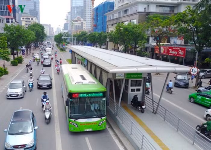 Sau 2 năm, tuyến BRT Hà Nội chỉ đạt 50% công suất