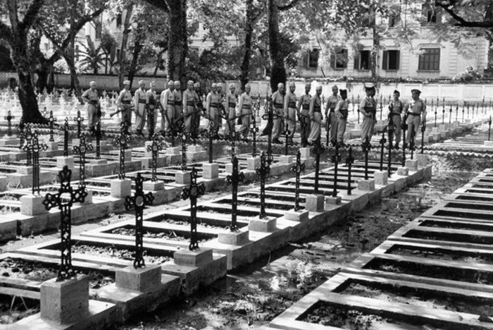 Ngày giải phóng Thủ đô dưới ống kính phương Tây ảnh 2