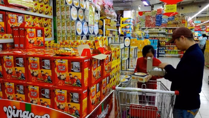 Hà Nội chi hơn TP. HCM 10.000 tỷ để ngăn "sốt giá" tết 2019