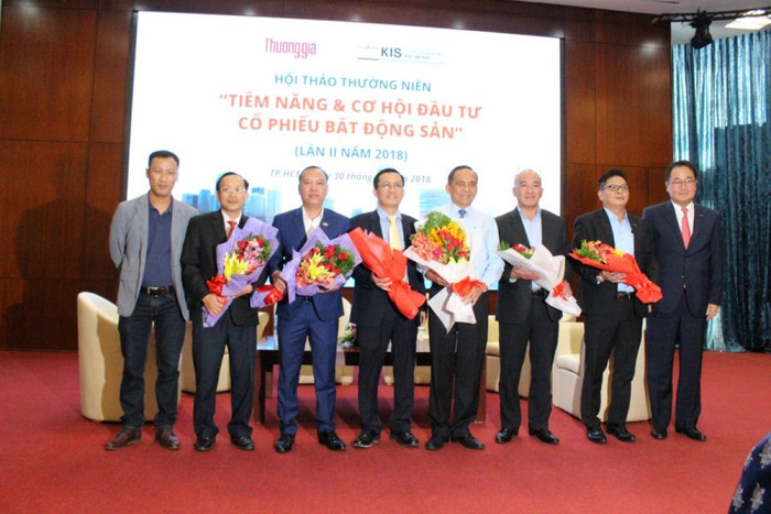 Hội thảo "Tiềm năng và cơ hội đầu tư cổ phiếu BĐS": Giải mã cơ hội và đón đầu xu hướng ảnh 1