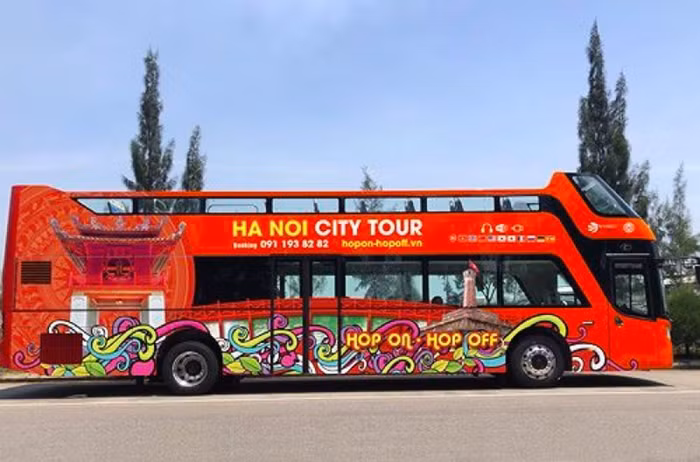 Hà Nội khai trương xe buýt hai tầng đầu tiên